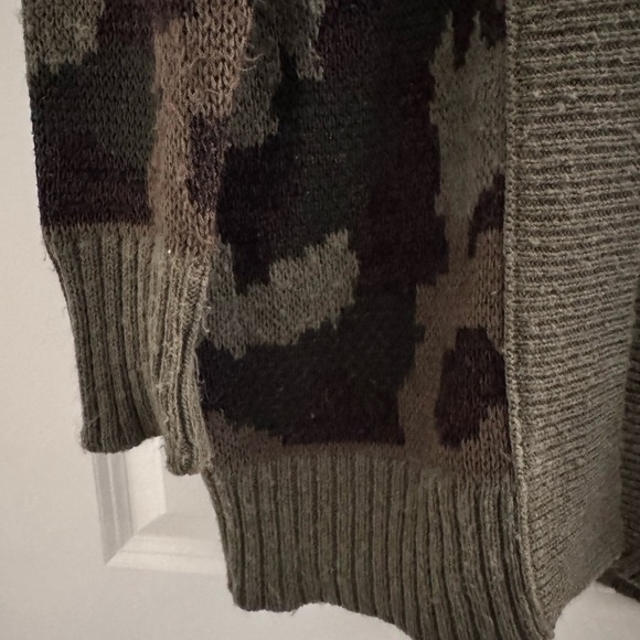 MOSSIMO Supply Co  Cardigan Sweater Long Camouflage Green Brown Size S - Picture 5 of 7
